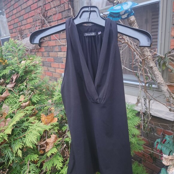 A18 Sexy, dressy satiny black Tahari halter top - great forwork under jacket - Picture 5 of 7